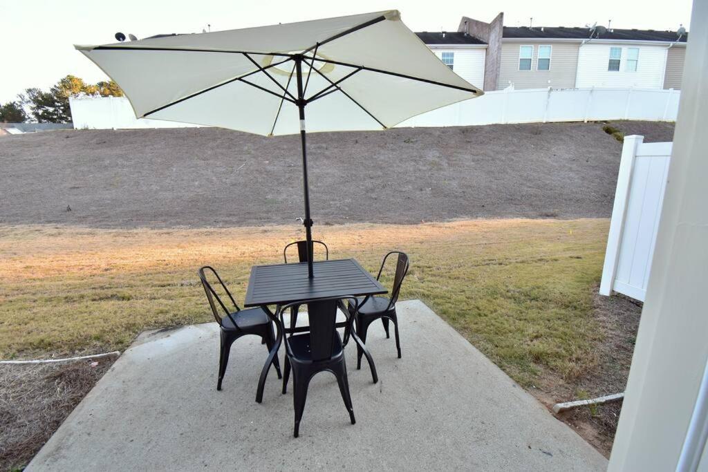 Cozy Renovated Winder Townhouse Traveller Awards 2025 Winner エクステリア 写真