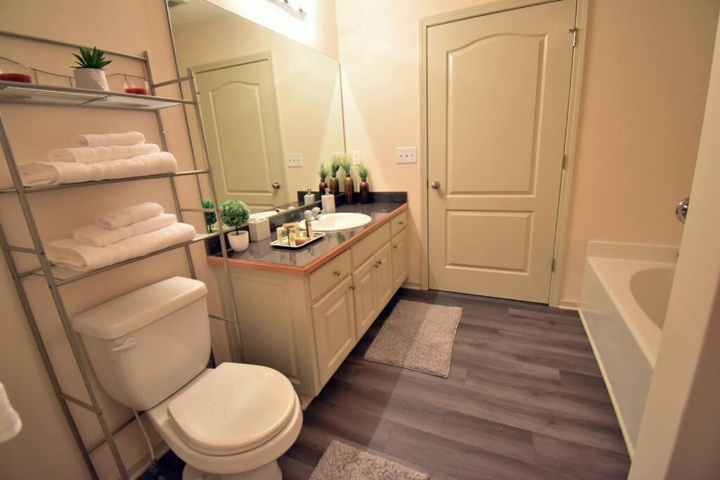 Cozy Renovated Winder Townhouse Traveller Awards 2025 Winner エクステリア 写真