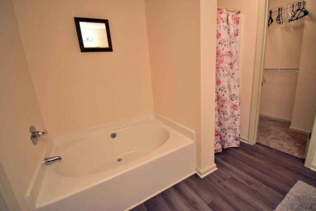 Cozy Renovated Winder Townhouse Traveller Awards 2025 Winner エクステリア 写真